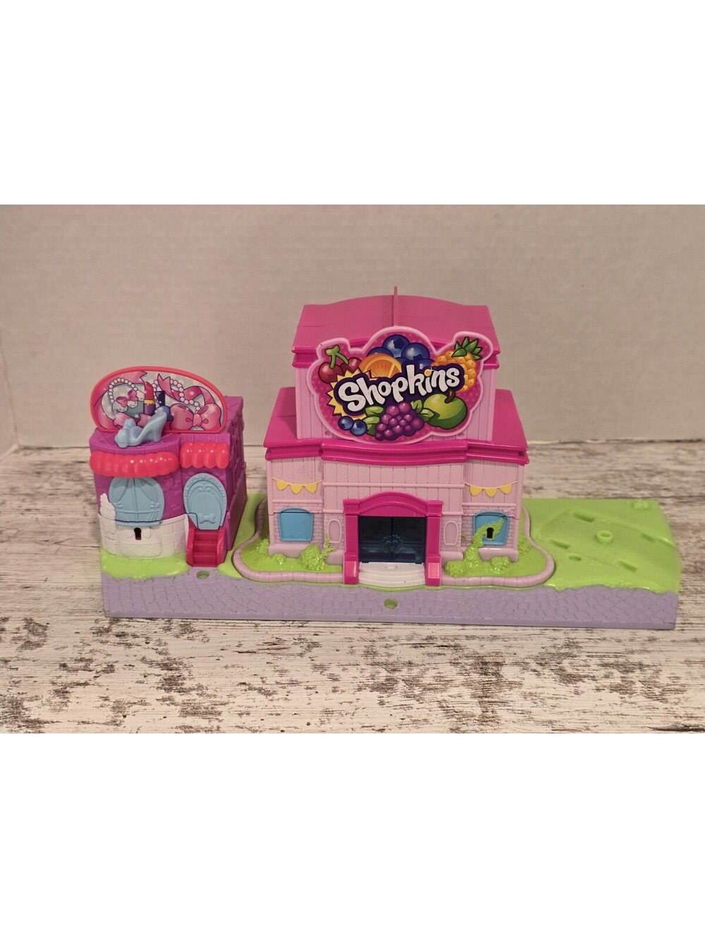 Shopkins Lil' Secrets Secret Small Mall Multi Level Playset w/ Grocery Store
